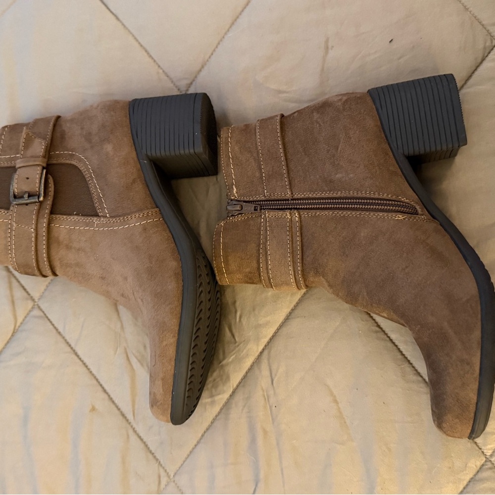 Kohl's Taupe Ankle Boots with Buckle